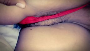 Estrenando la tanguita roja en el culo de mi mujer