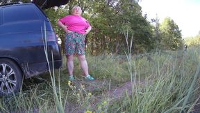 Stepmom Masturbates Her Pussy Outdoors