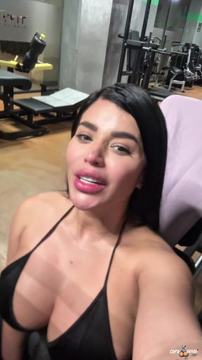 Your Favorite Latina Play in the Gym