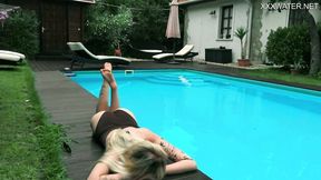 Blonde clip with bewitching Mimi Cica and Mimi from Underwater Show