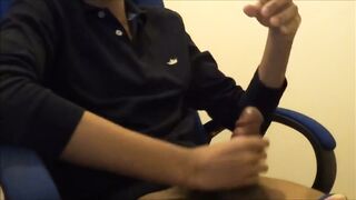 Phat Money-shot, Indian Teenager's solo jerk off video with a massive cumshot!