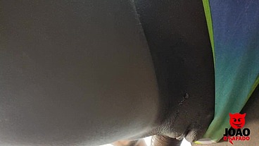 Garota bandida dando a buceta gostoso e levando gozada na bunda