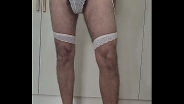 Casado Passivo Laranjal S&atilde_o Gon&ccedil_alo RJ- Cinta Liga E Salto Alto Piscando E Acariciando O Cuzinho No Quarto De Casa.