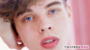 TwinkeyBoy: Cute teen boy Darius jerking off and showing tight hole