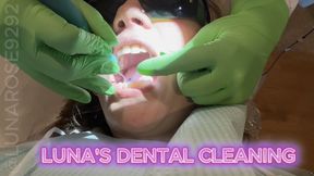 LUNA GETS HER TEETH CLEAN