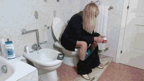 Morning toilet 5 AVI