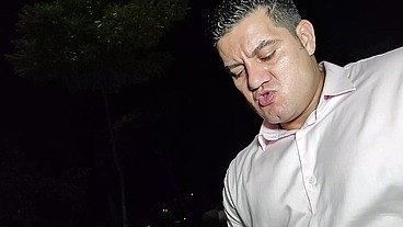 YURI GAÚCHO - CHEFE COM TESÃO SE EXIBIU E TOCOU PUNHETA ATÉ GOZAR - EXECUTIVO GOZANDO NA FRENTE DA GALERA - HOMEM BONITO MASTURBANDO O PAU GRANDE E GOZANDO FORTE