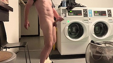 Public double cumshot! Could have been caught!