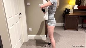 Sharing a bed with my hot stepmom ended up with an unexpected fuck