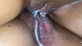 Wet Lesbian Tribbing with Khaleesi