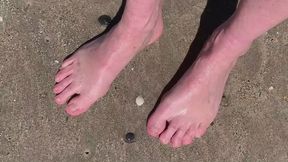 Barefoot in the sea pov