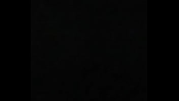 處女第一次做就是跟混血男生約炮，撐的有點疼，但是很舒服