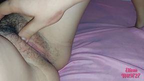 mi vecina me espera en la cama de su marido sin ropa