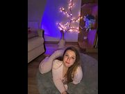 Jucielussie teases with raw hungry tits