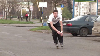 若いティーンのエンゾ・ブルームとジェリー・ハリスがアナルファックされる