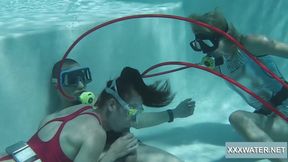 Underwater blowjob goes two way