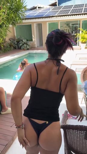 LATINA TIKTOK STAR teases her OnlyFans fans with a sultry dance