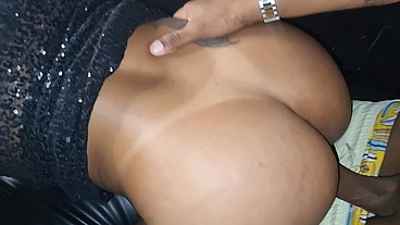 Camisinha estourou com a desconhecida da festa e ela ficou comedo de engravidar