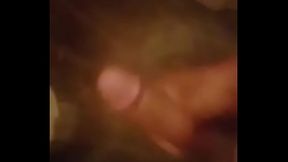 Hetero masturbando su pija grande mientras se ba&ntilde_a 1/4