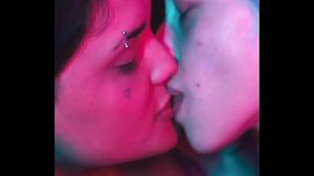 Jovens de Porto Alegre produzindo conte&uacute_do e caos