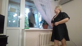 I suck a dick and jerk off to a window cleaner