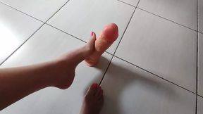 Feet fetiche dildo