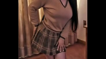 QUIERES VER COMO MUEVE ESE CULO PARA EL BAILE PERO TAMBIEN PARA EL SEXO!!! VIDEOS COMPLETOS EN ESTE CANAL!!!