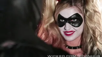 Batman Fucks Kleio as Harley Quinn in a Cosplay Fantasy