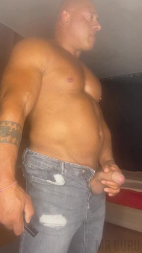 Mr Guru Bodybuilder Stepdaddy Wank. Jeans Jerk