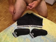 Cicci77 prepara dei nuovi feticci per i suoi fan con tanta sborra!!