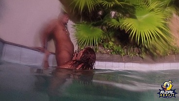 Muita far putaria na piscina com as estrelas pornôs - Rafaella Denardin - Melissa Devassa - Nego Catra