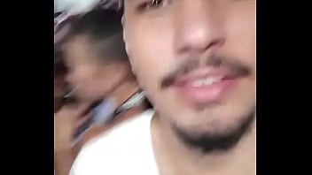 Amigos em uma suruba p&oacute_s carnaval