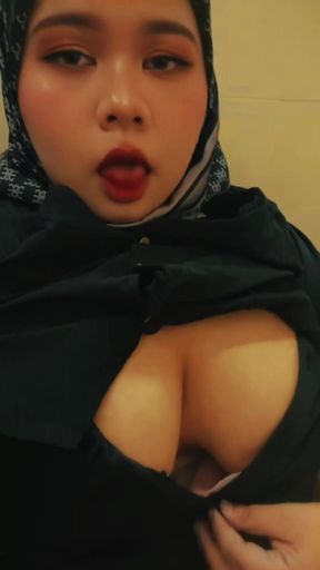 AJSXX99 - My beautiful Malaysian girl in a hijab is waiting for you to cum in the chat.   Clip 2