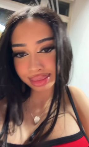 Fake boobed babe with huge tits