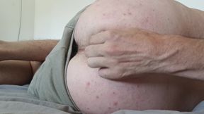 A quick and discreet little shot when no one is looking.