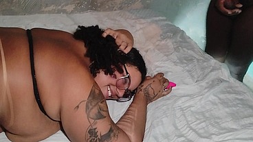Cunhada novinha veio conhecer a festa o tesão bateu e ela teve a sua buceta recheada com porra quente