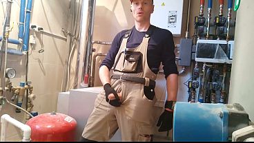 LanaTuls - Moscow Anal Slut and Whore. Jerk-Off Break at Work and Cumming