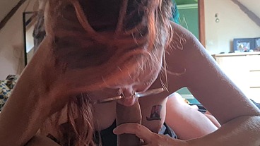 Amatrice Sexy Suce Jusqu'à l'Extase