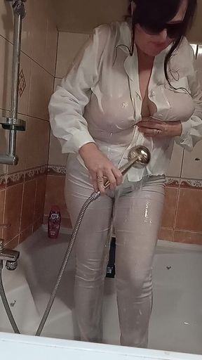 Busines Shower Women
