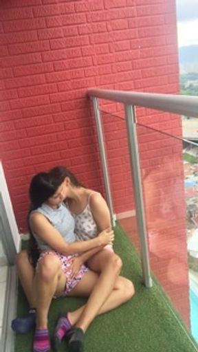 I have sex on the balcony of my house with my girlfriend until I have orgasm.