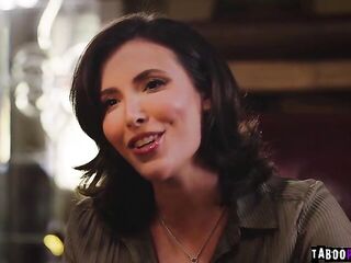 Charles Dera screws wife and the therapyst