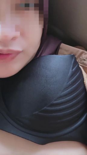 Hijab student (18+) Fucks in a Car to Upgrade Her Cellphone - Minokiiko   Clip 2