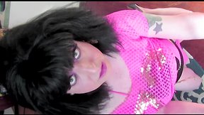 Kellystar518 struggles with love