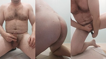 VID 445 Ma masturbez imi beau pisatul imi penetrez curul cu o jucarie si imi beau sperma (15min)