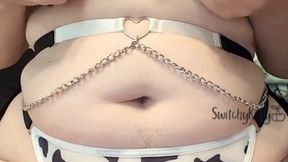 Horny Hucow plays with big tits, stimulates nipples and masturbates with a vibrator until squirting