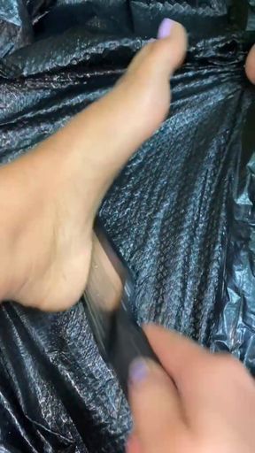 5 star gourmet meal for foot slaves