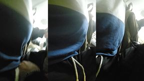 peguei o onibus para trabalhar de manha e o cara foi rosano o pau no meu braco.