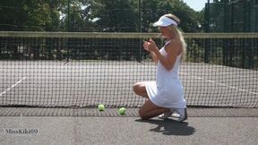Miss Kiki taking a smoke break whilst playing tennis | 1080p