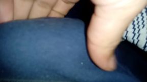 Le agarro el pene a mi sobrino d. la tiene grande y negra