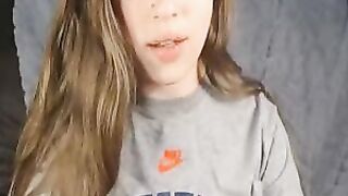 Fingering Herself To Creamy Orgasm